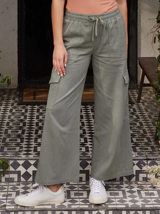 TaglessComfort Dressy look Eila Stretch Twill Wide Leg Cargo Pant