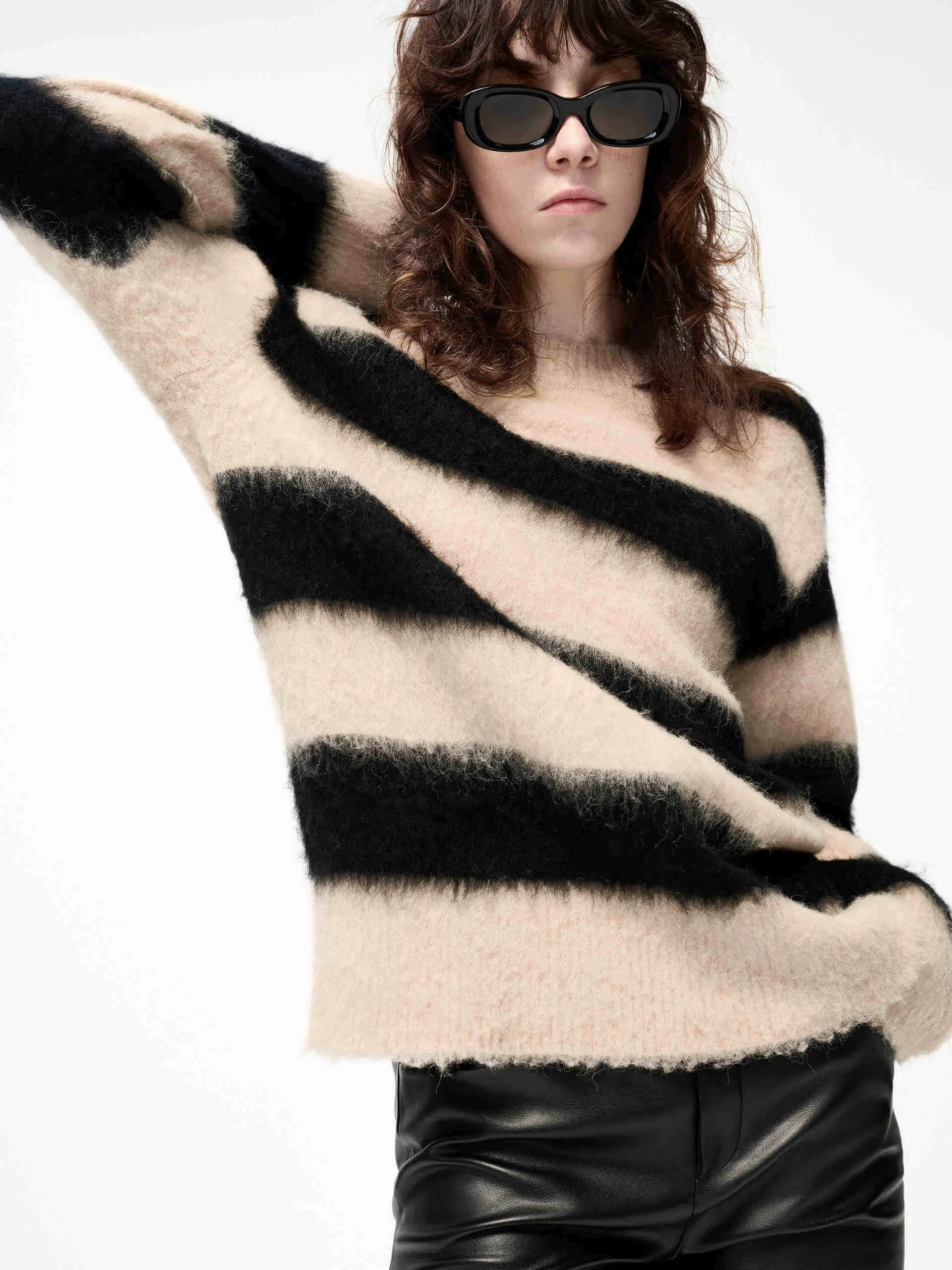 Eco Friendly Material Minimalist Style Loose Striped Knit Sweater