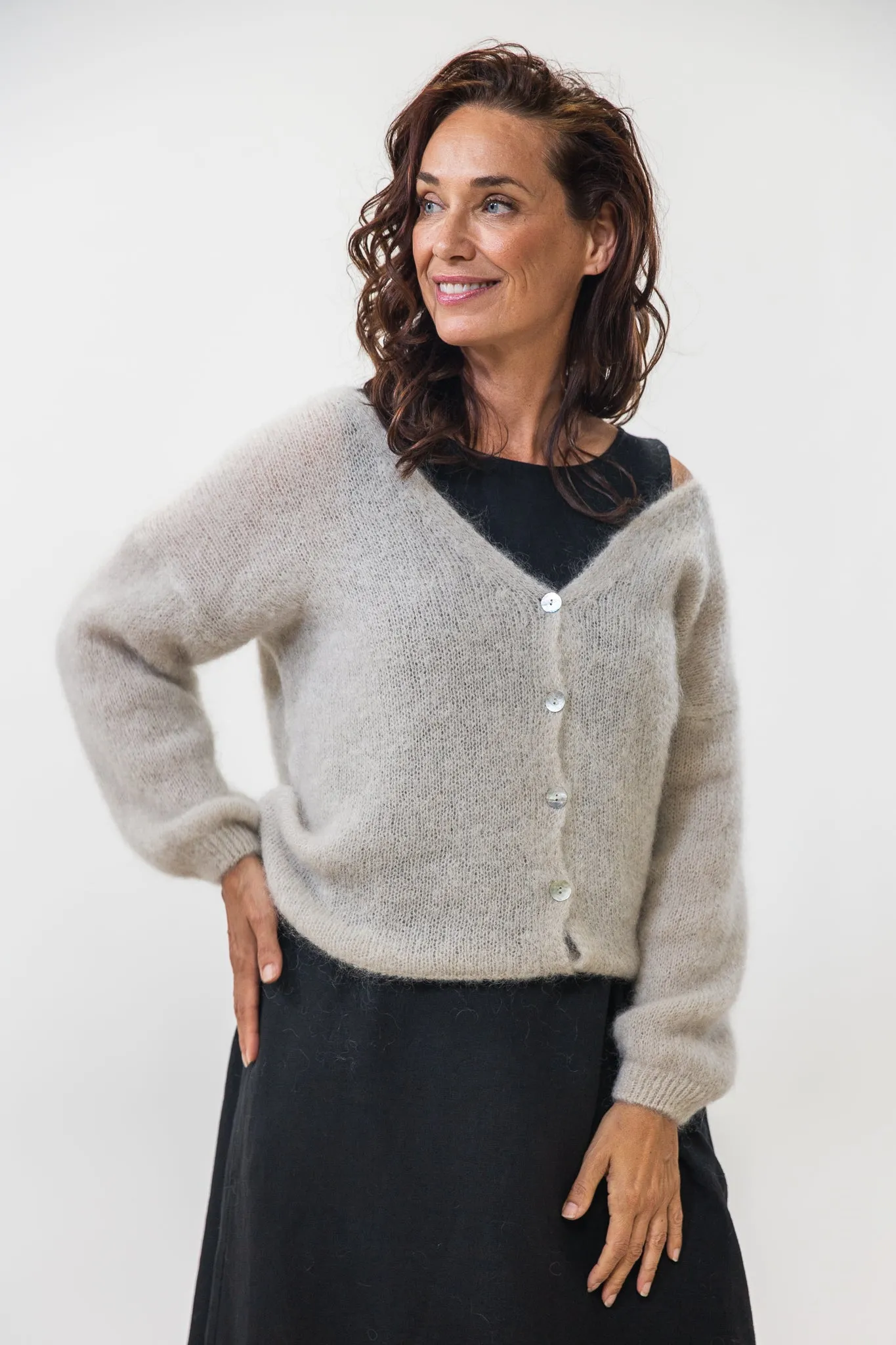 Cornelia Knit | Beige Minimal Look