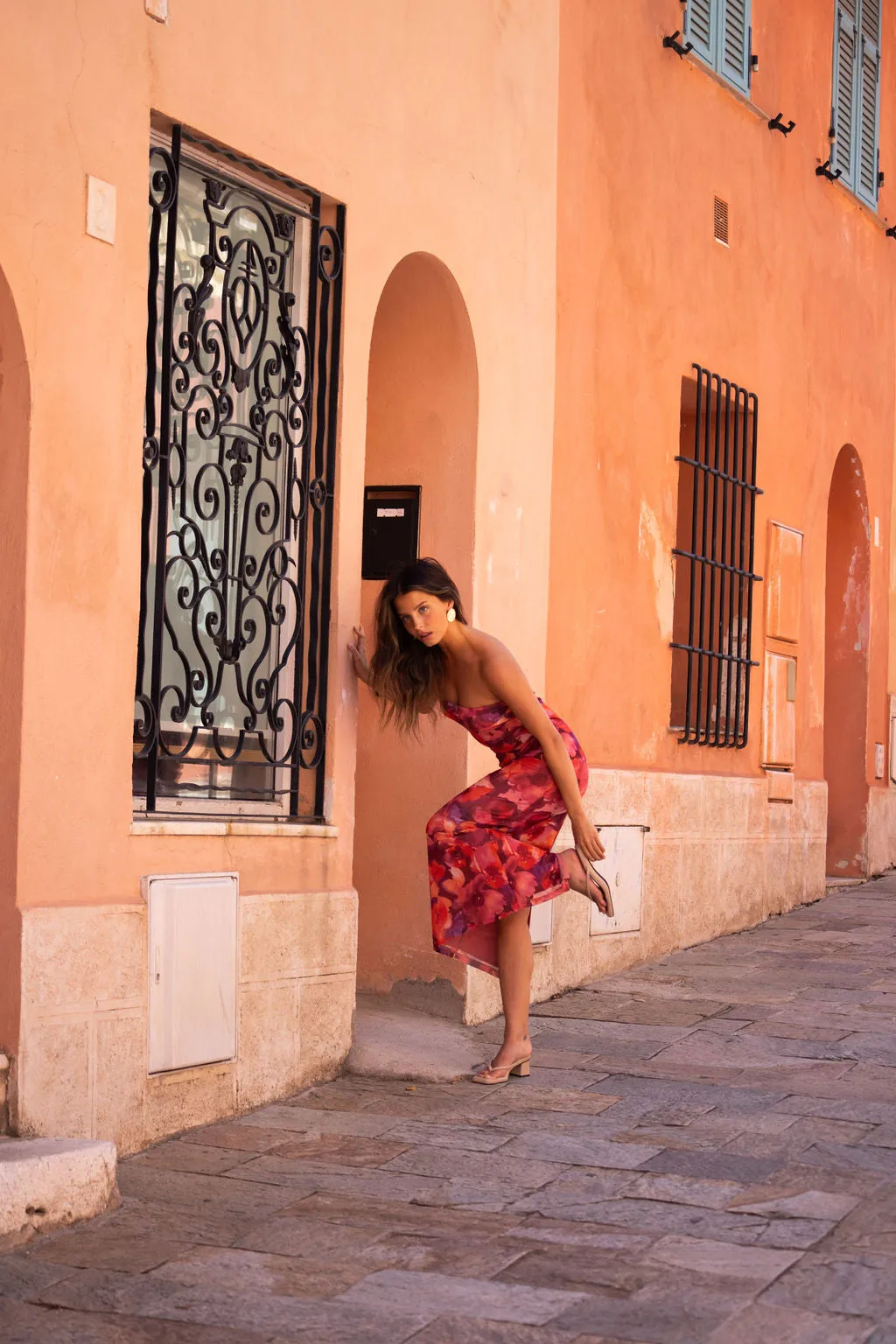 Travel Ready Fit for All Seasons Avani Floral Strapless Maxi Dress