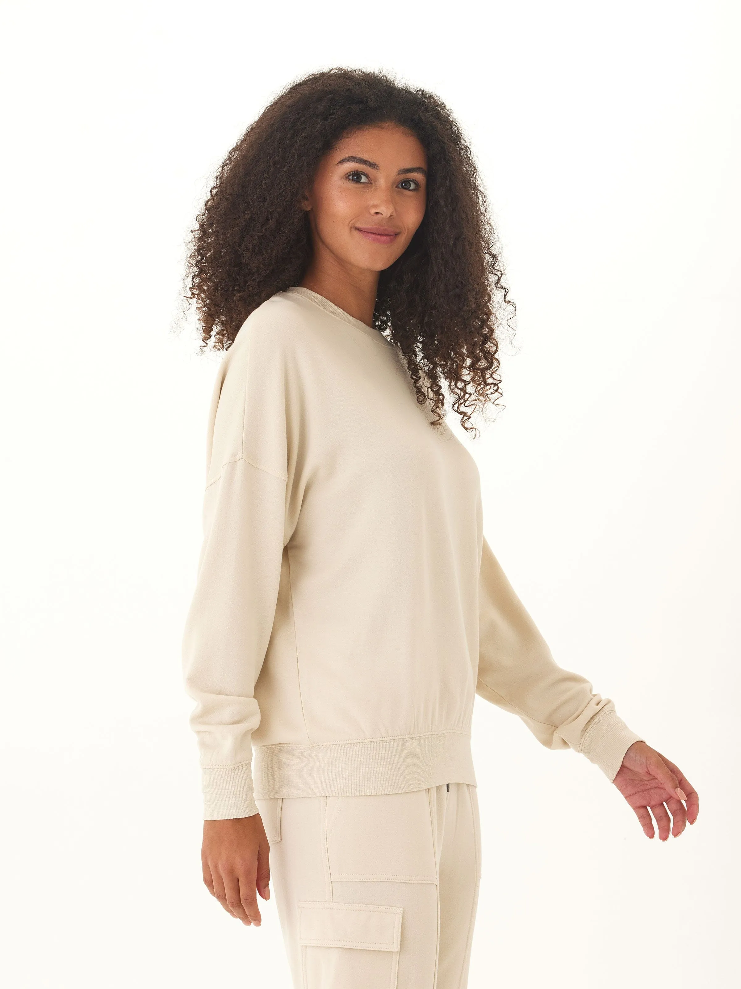 Cathy Boyfriend Feather Fleece Pullover Ergonomic Fit