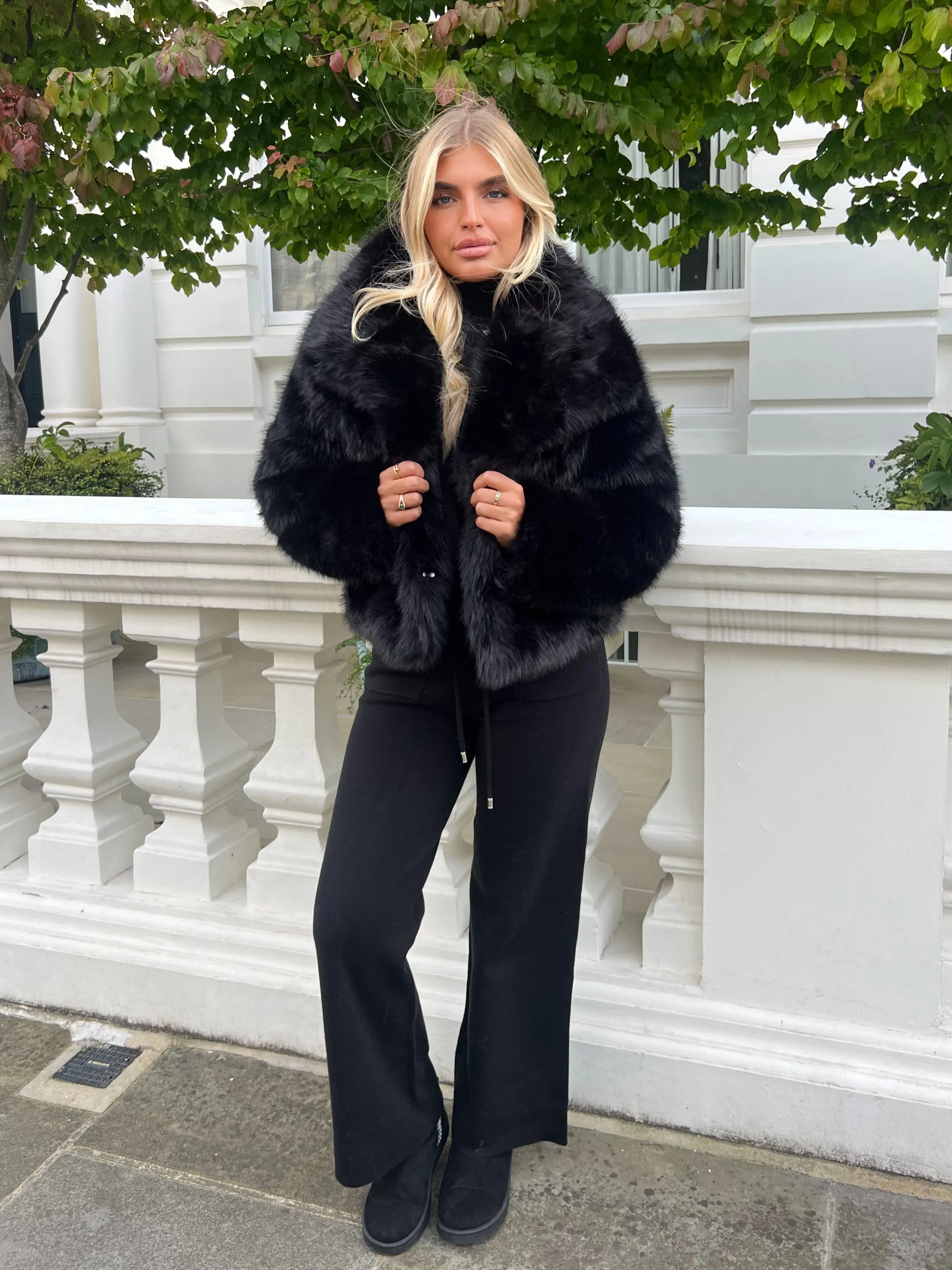 Black Premium Faux Fur Collared Jacket AntiPilling Finish