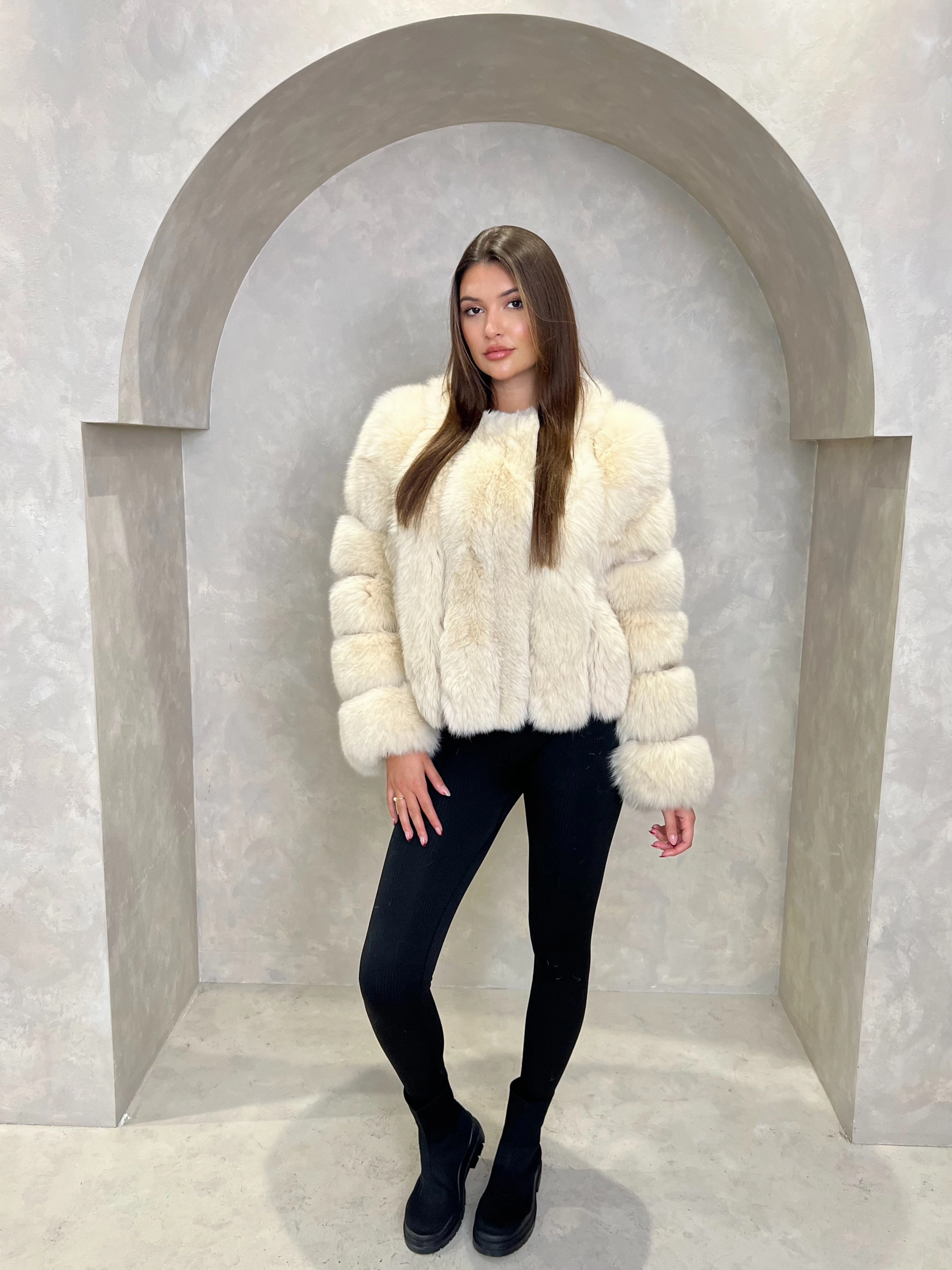 AntiStaticCoating Matte Surface Texture Light Beige Luxury Fur Vertical Pelt Coat