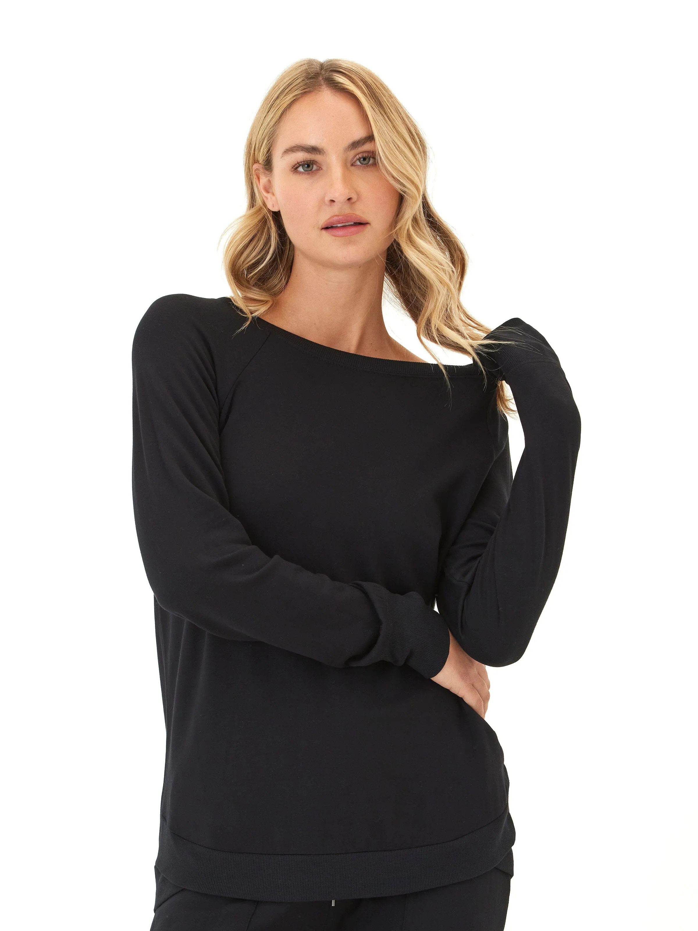 Thermo Regulating Fabric Adjustable Fit Design Cannon Feather Fleece Tulip Hem Tunic Sweatshirt