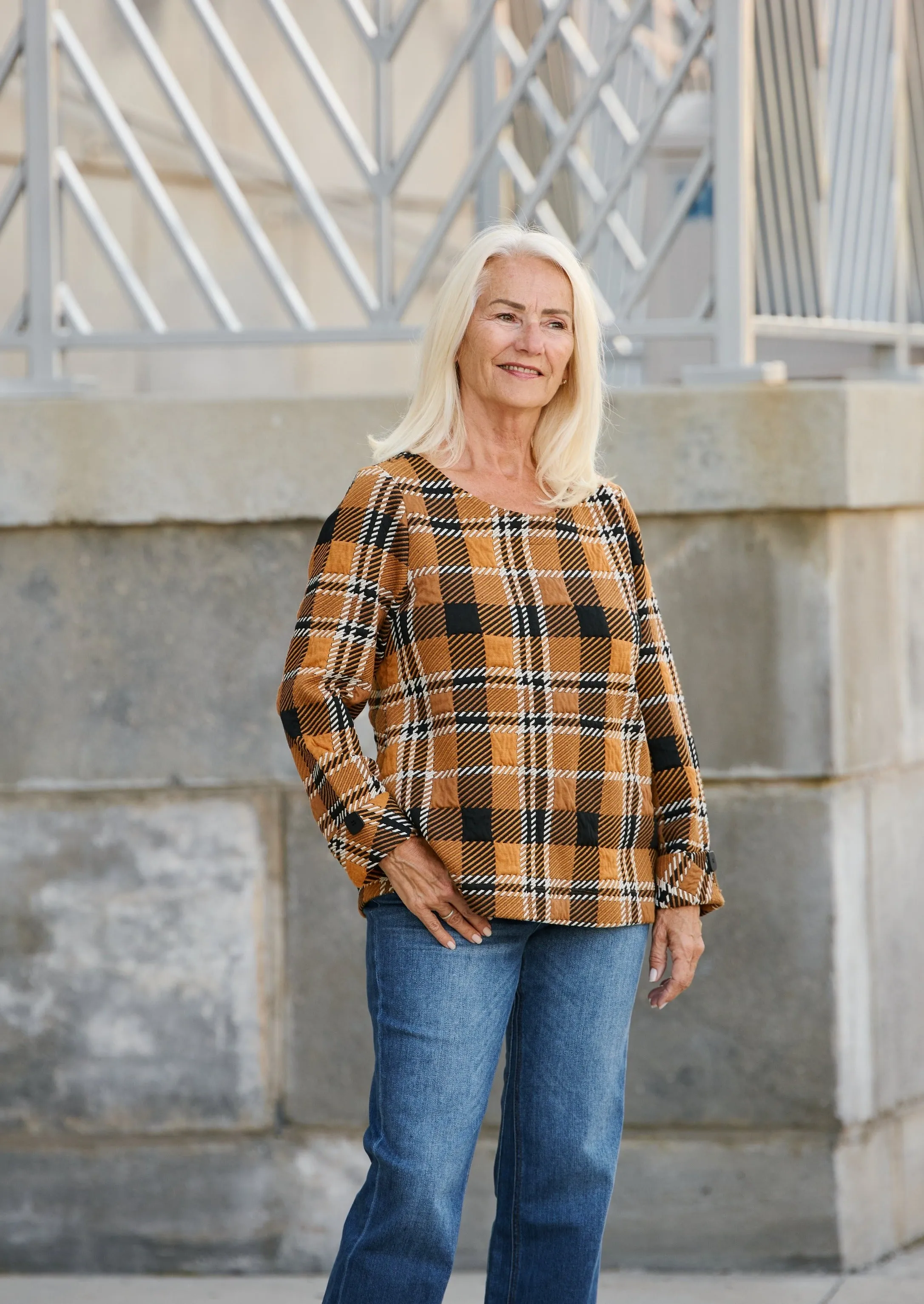 Carmilla Pullover Comfy Feel Abrasion Resistant Edging