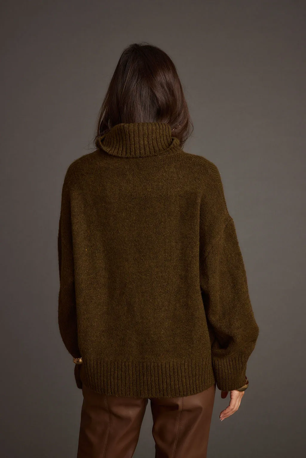 Business Meeting Bracelet Cedar Oversized Sweater Turtleneck