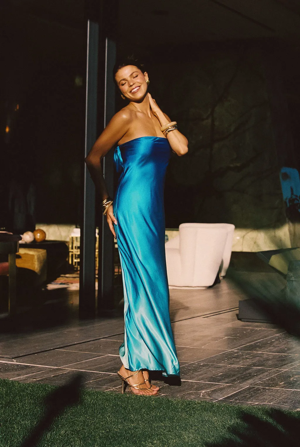 Clean Structure Minimal Aesthetic Natalia Blue Ombre Strapless Maxi Dress