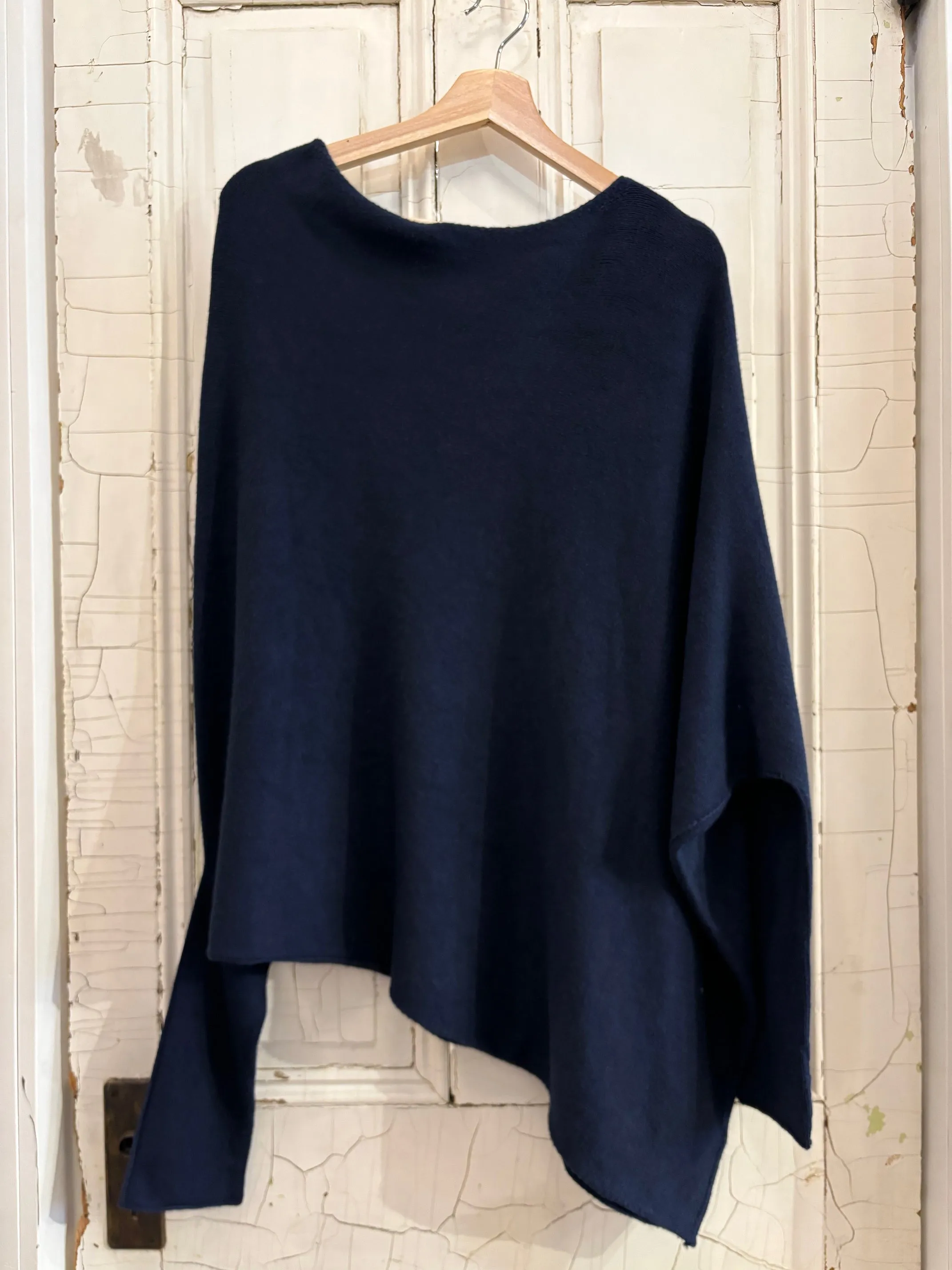 Amanda Upside Down Sweater Breathable touch