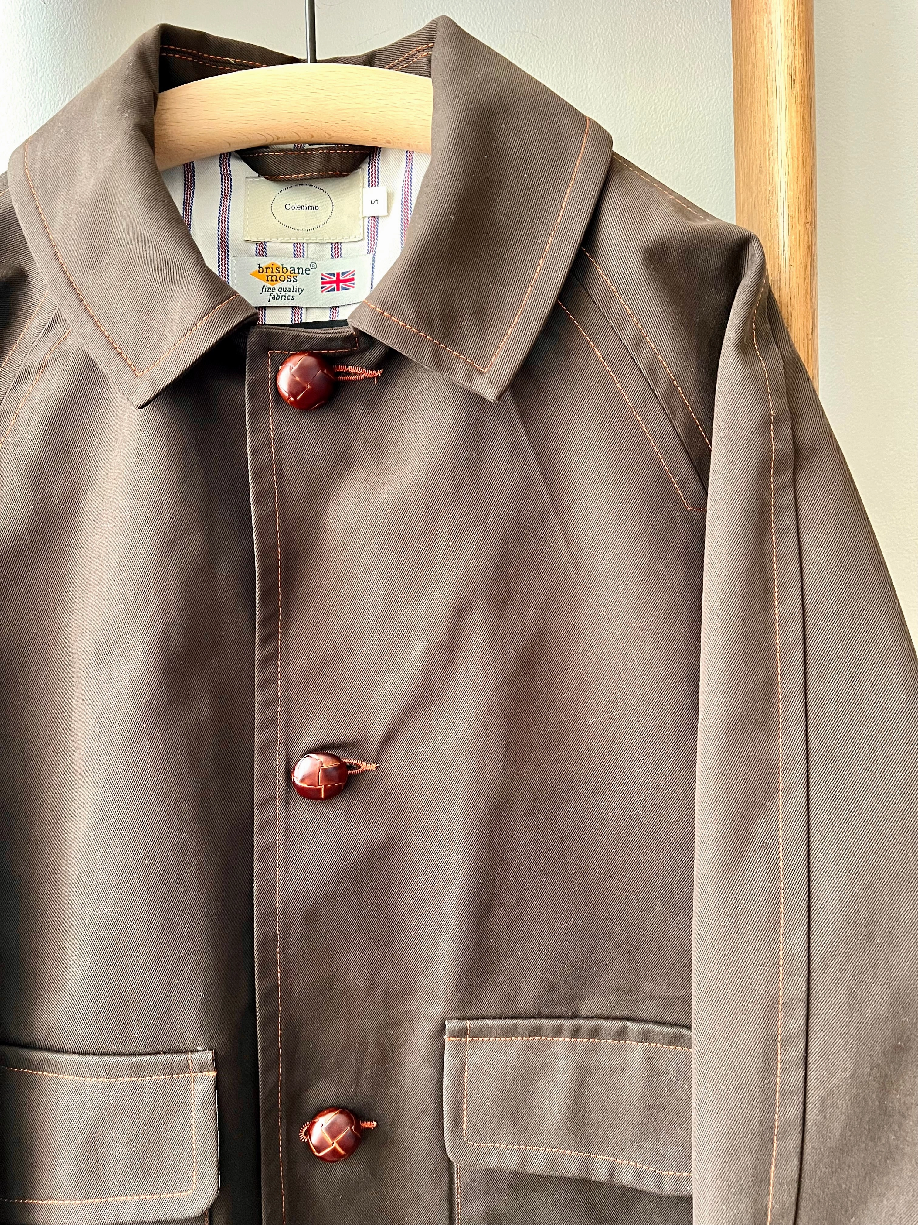 Double Stitch Seams Sport Fit Cotton Twill Field Jacket / Brown