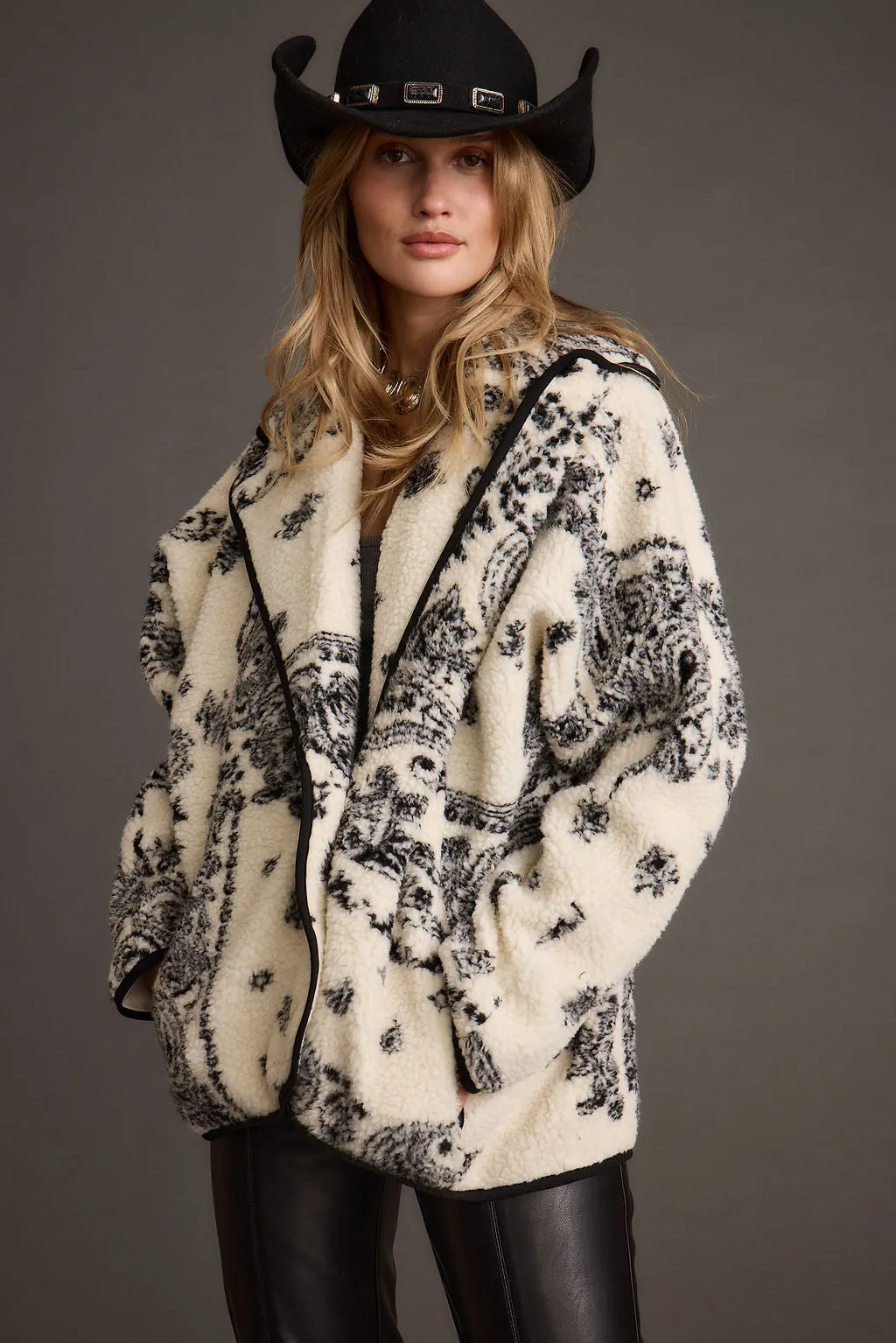 Coyote Printed Sherpa Jacket Short