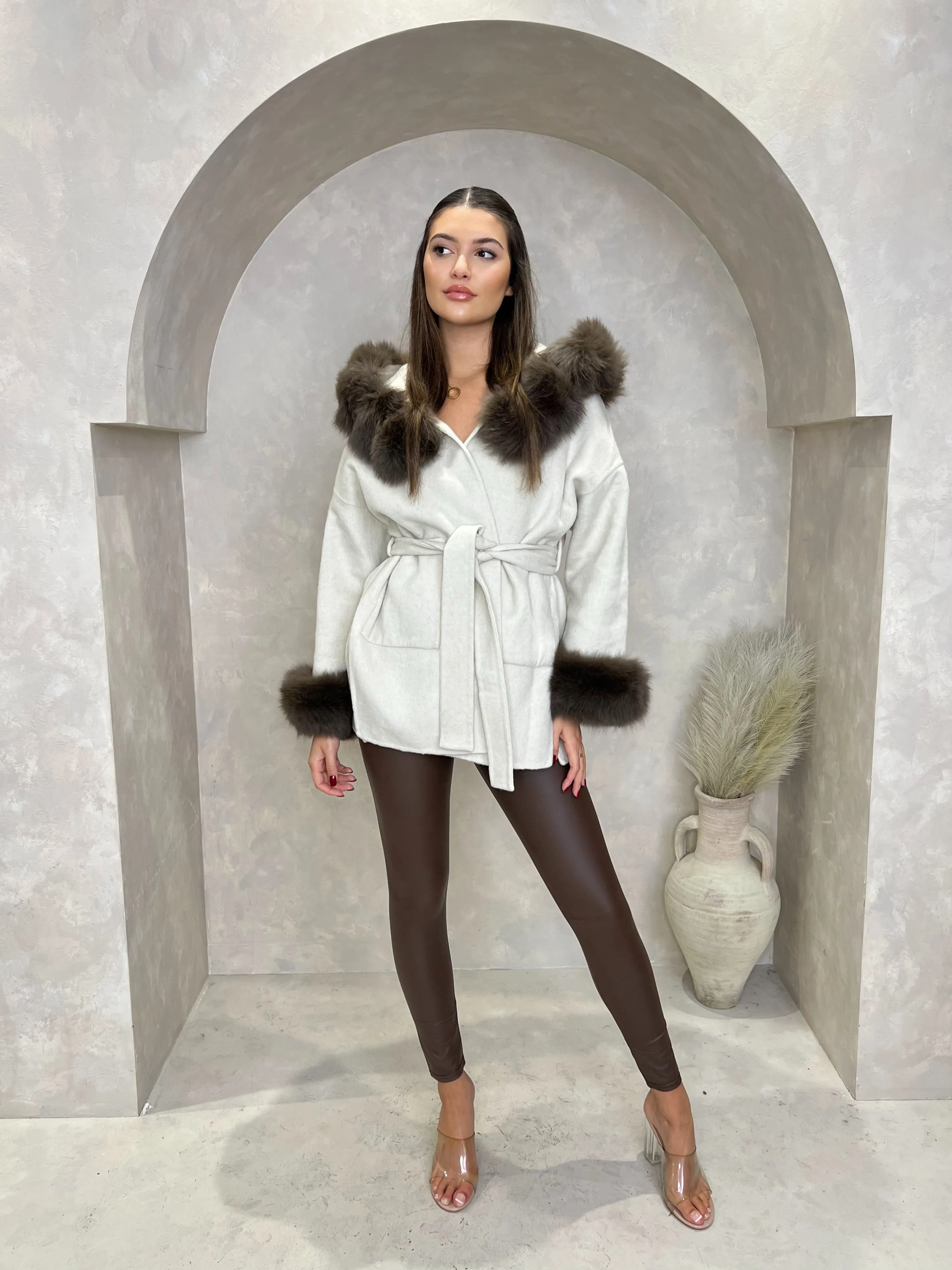 Beige/Chocolate Cashmere Coat With Fox Fur Trim Ergonomic Drape Odor control
