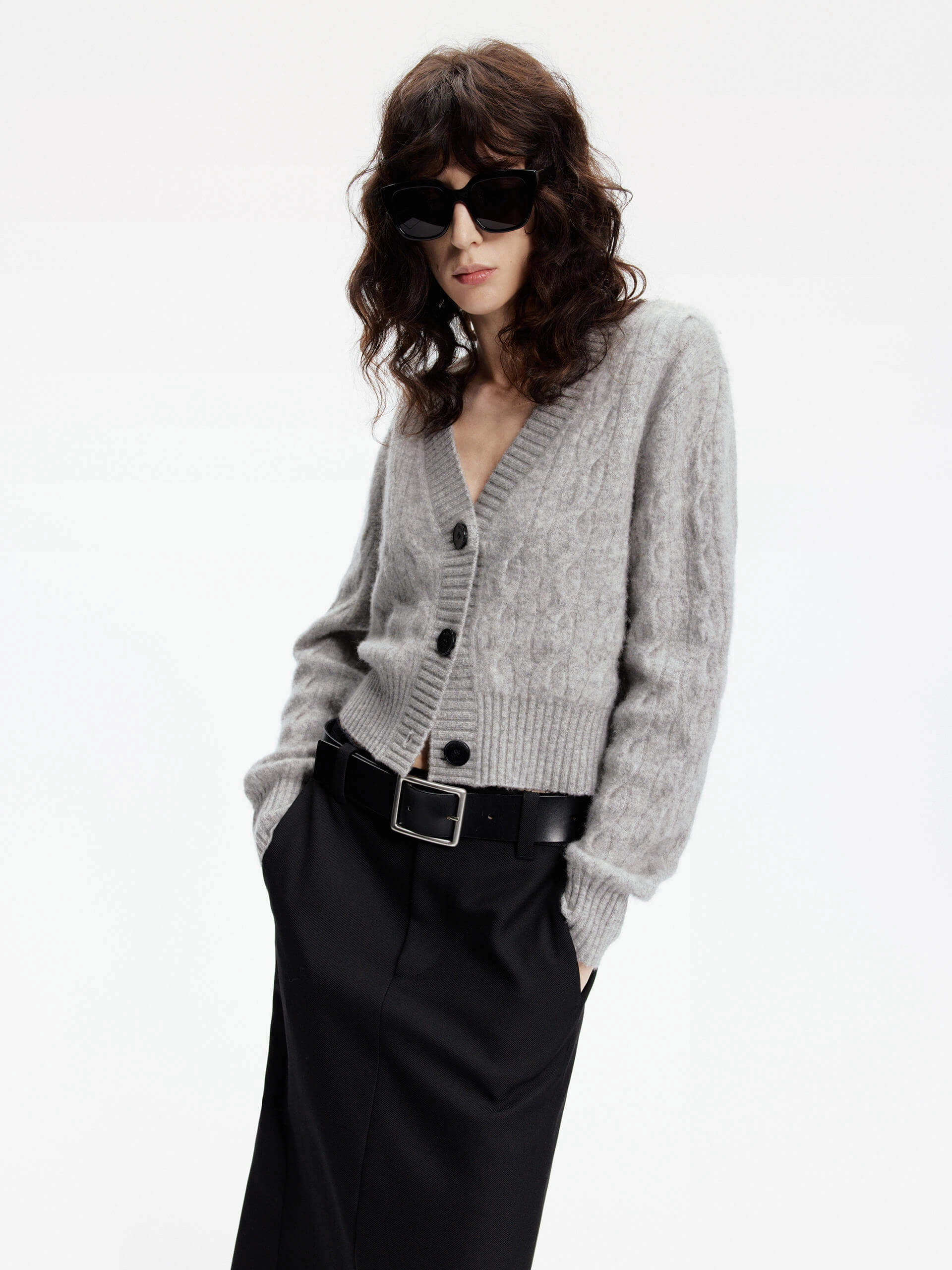 Compressed Stitch Stretch Recovery Fabric Cropped Cable Knit Cardigan