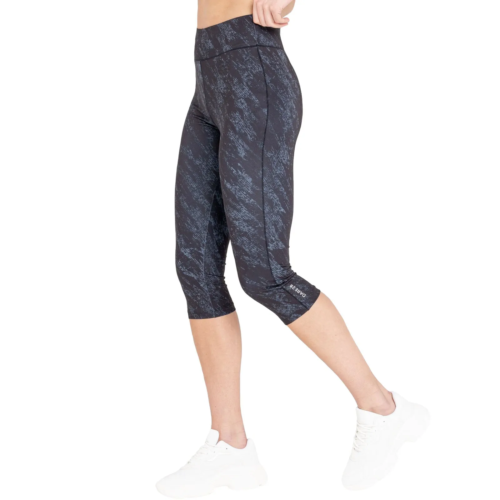 Form Fitting Dare 2b Womens Edit 3/4 Gym Leggings