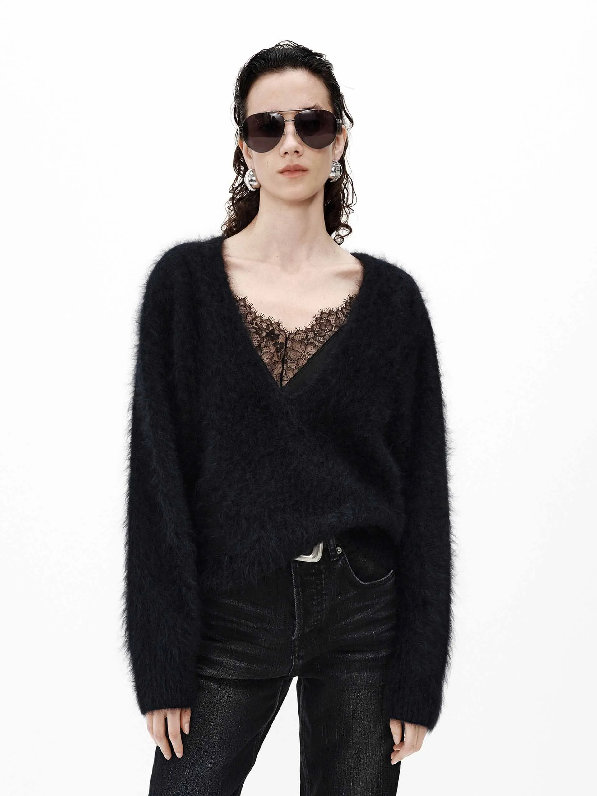 Deep V-neck Cashmere Sweater Fine Gauge