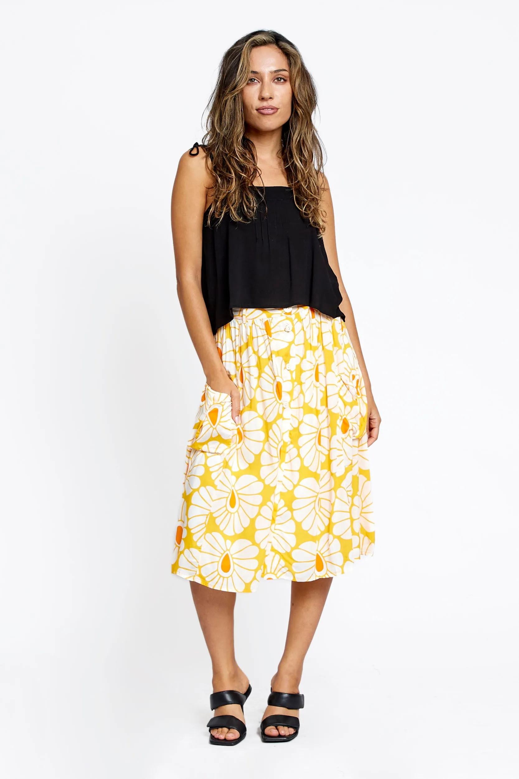 Simple Fit Heat Dissipating Fabric KIRAI SKIRT