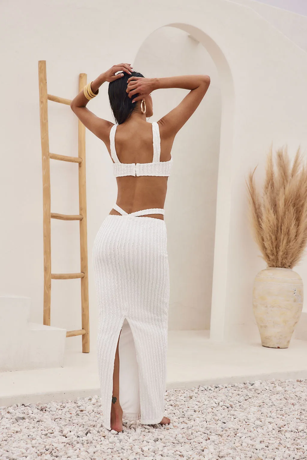 West Coast White Crop Top WideNeckOpening ClassicCrewNeck