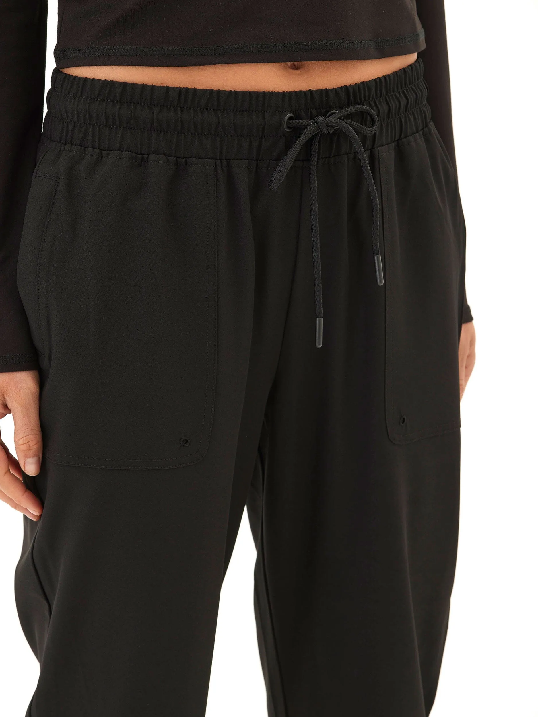 Casual Movement slim fit Trysha Ultrastretch Woven Jogger