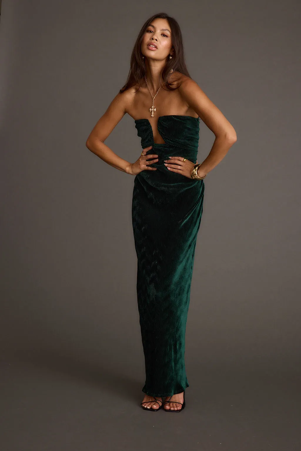 Jones Emerald Velvet Maxi Dress Chill Lines