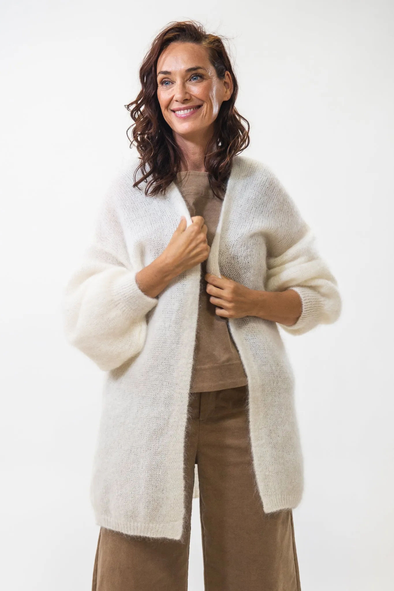 Sleek Stretch Classic Winter Lee Knit | White