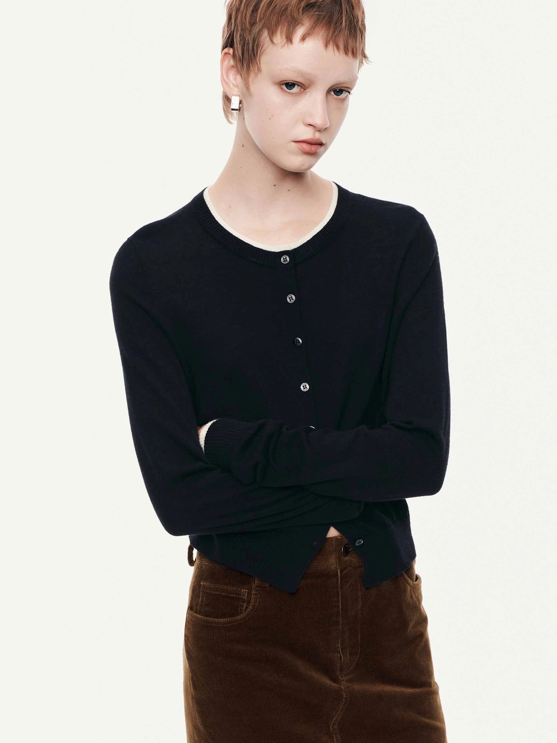 Fashion Favorite Snag Resistant Surface Crewneck Cropped Wool Cardigan