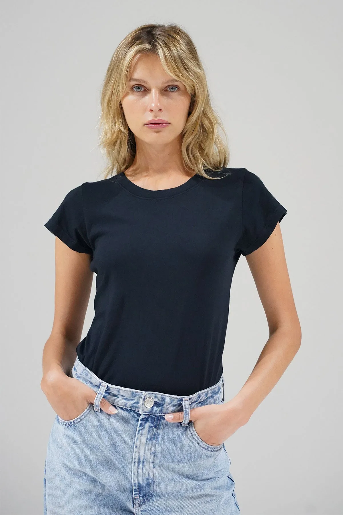 Fitted Classic Cotton Crew - Black Modern Outfit