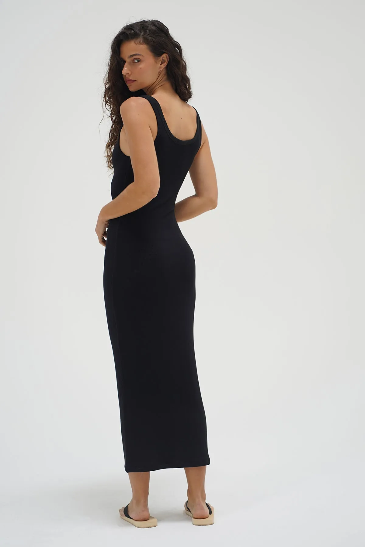 Casual weekend dress Timeless Ribbed Tank Midi Dress - Black