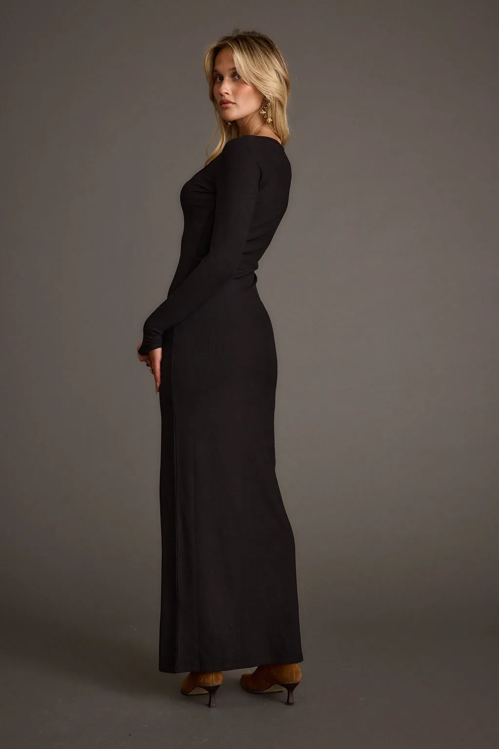 Edgy Look Gemma Black Long Sleeve Ribbed Maxi Dress