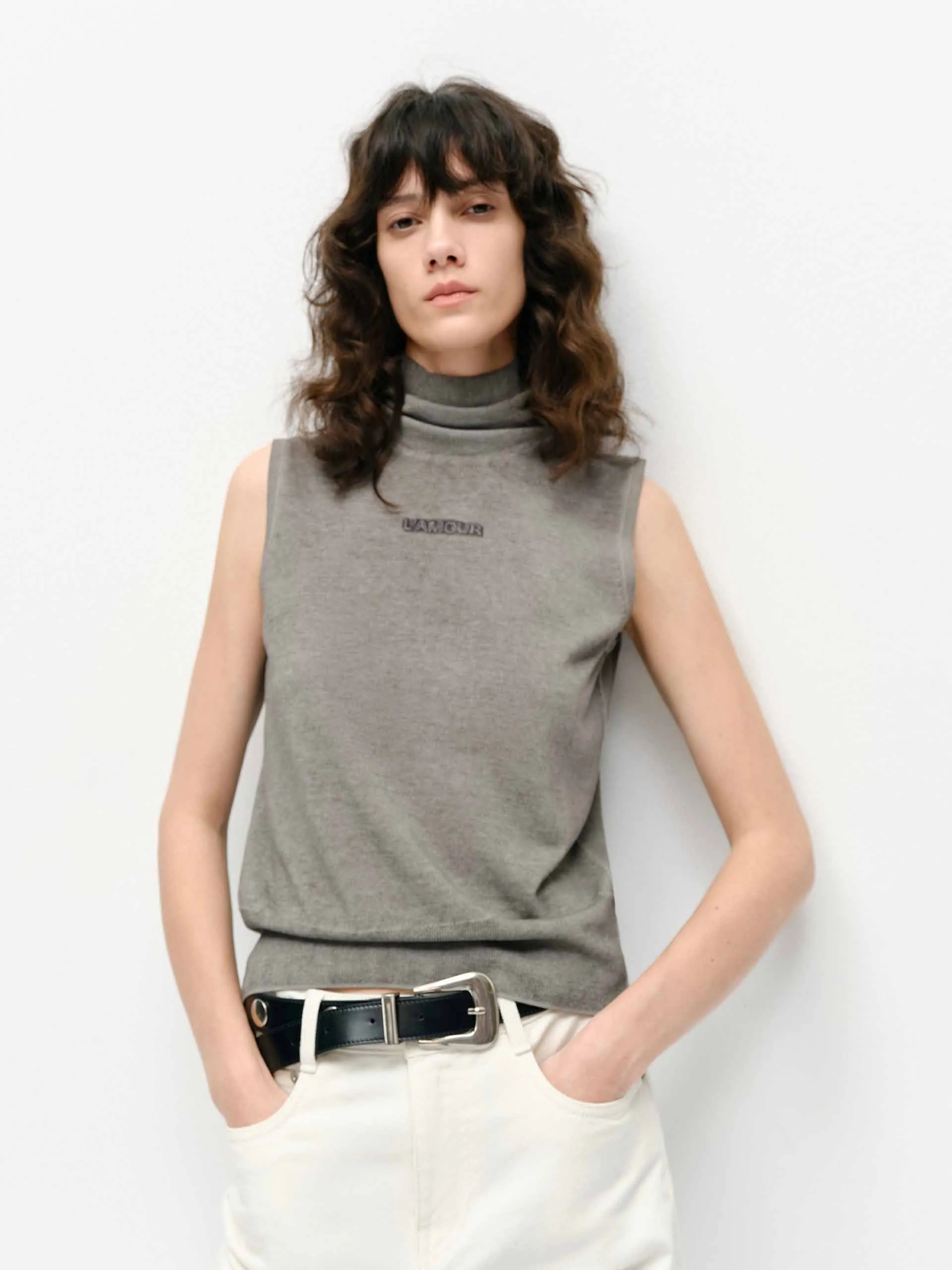 High Neckline High Neck Sleeveless Knit Top