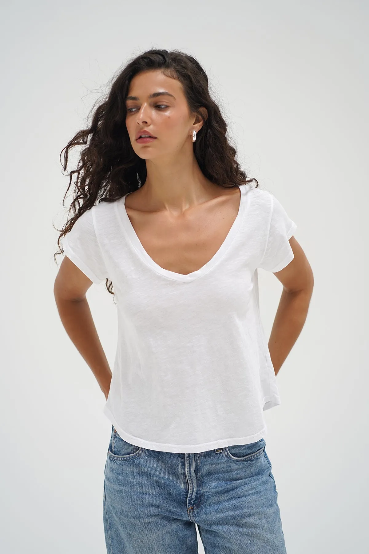 Kaden Cotton V Neck - White Odor Resistant Material Hygroscopic Fiber