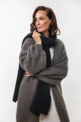 Lisa Scarf | Black Drop Shoulder Performance Layer Fit