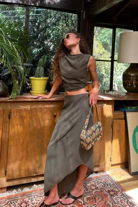 Mila Olive Maxi Skirt Outfit Lineup Sleek Vibe