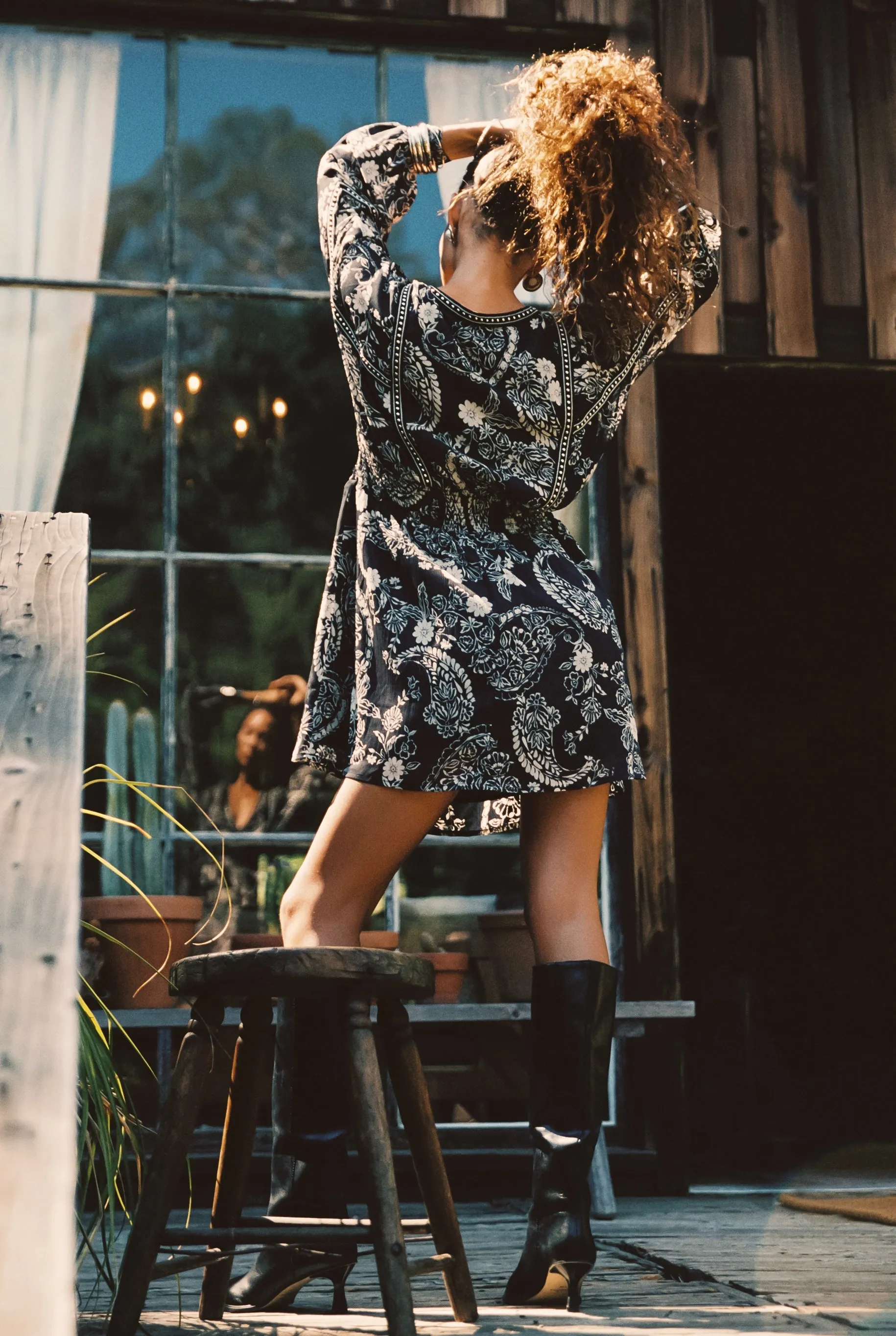 Donna Black And White Floral Mini Dress Fitted Look Long Sleeve