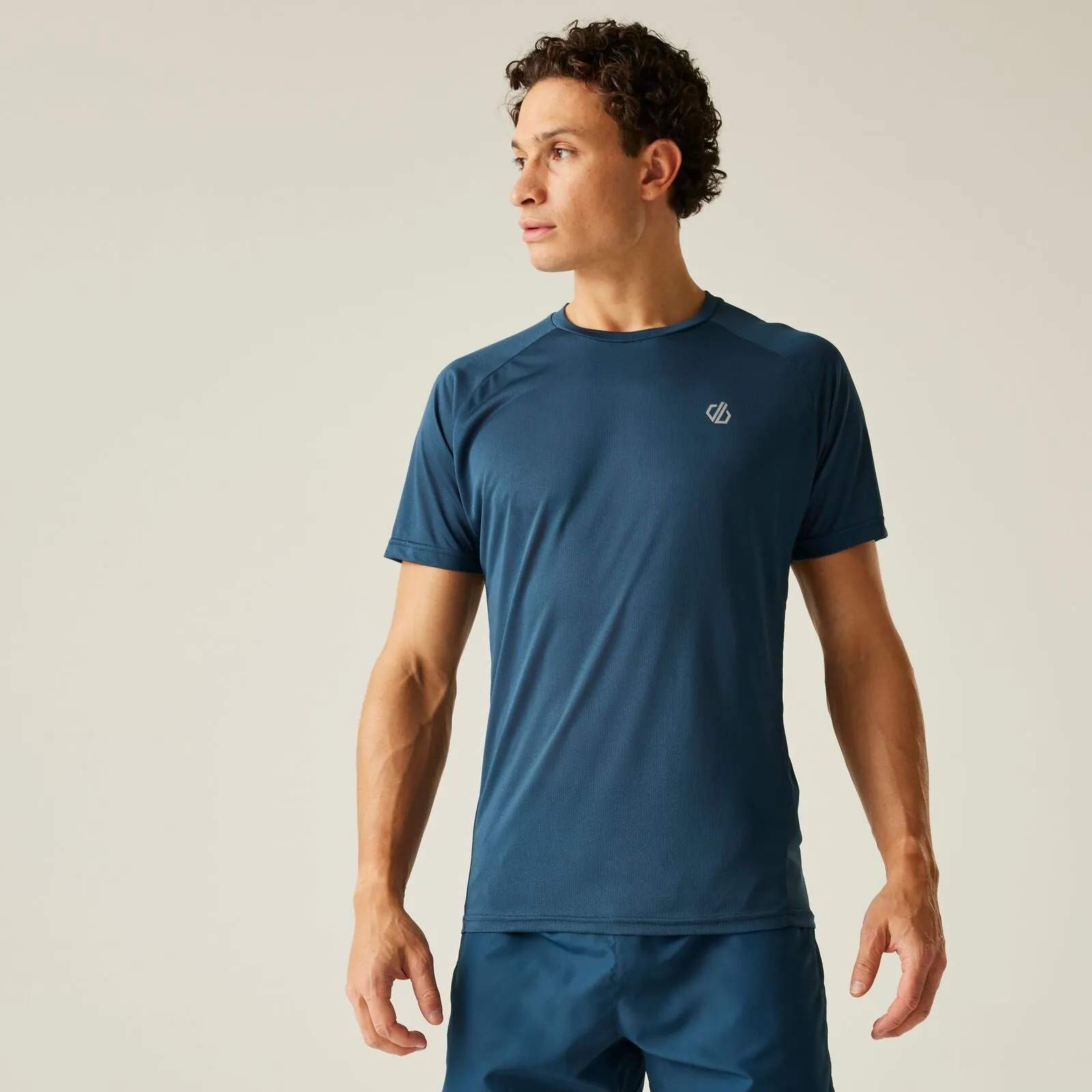 Dare 2B Mens Accelerate Short Sleeve T-Shirt Comfortable Fabric FadeResistantTechnology