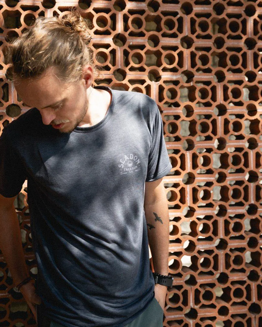 Soft and Stylish M's Daymaker Tee- Freedom