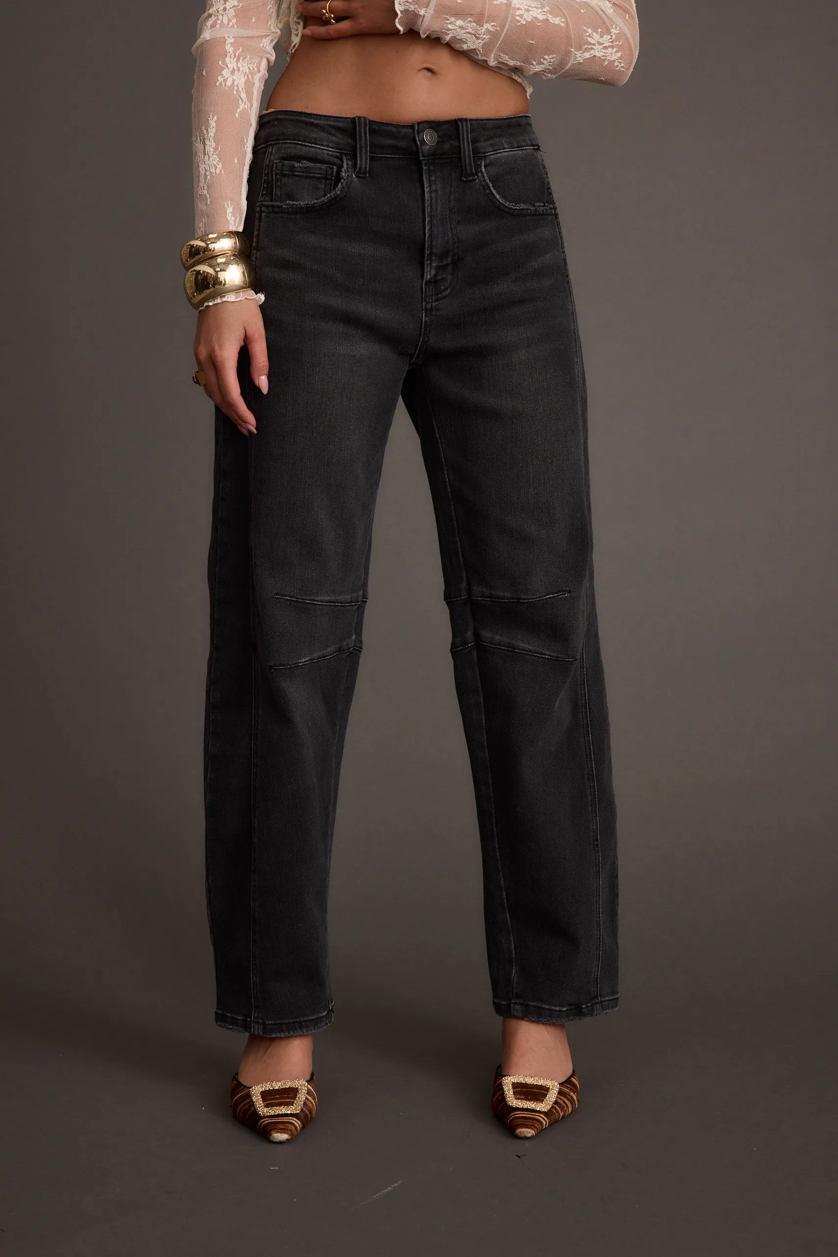Reinforced Stitching Details All Round Wear Muse Washed Black Barrel Denim Jeans