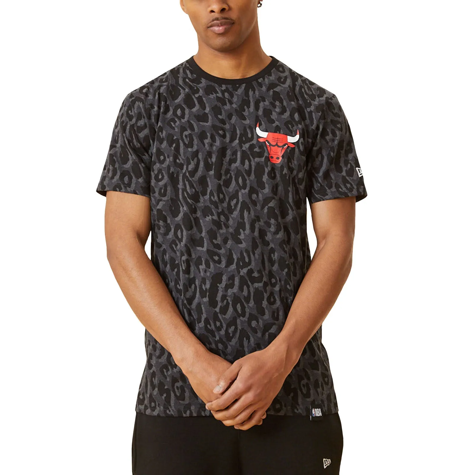 Biodegradable Fiber Blend New Era Mens Chicago Bulls NBA Leopard Print T-Shirt - Grey