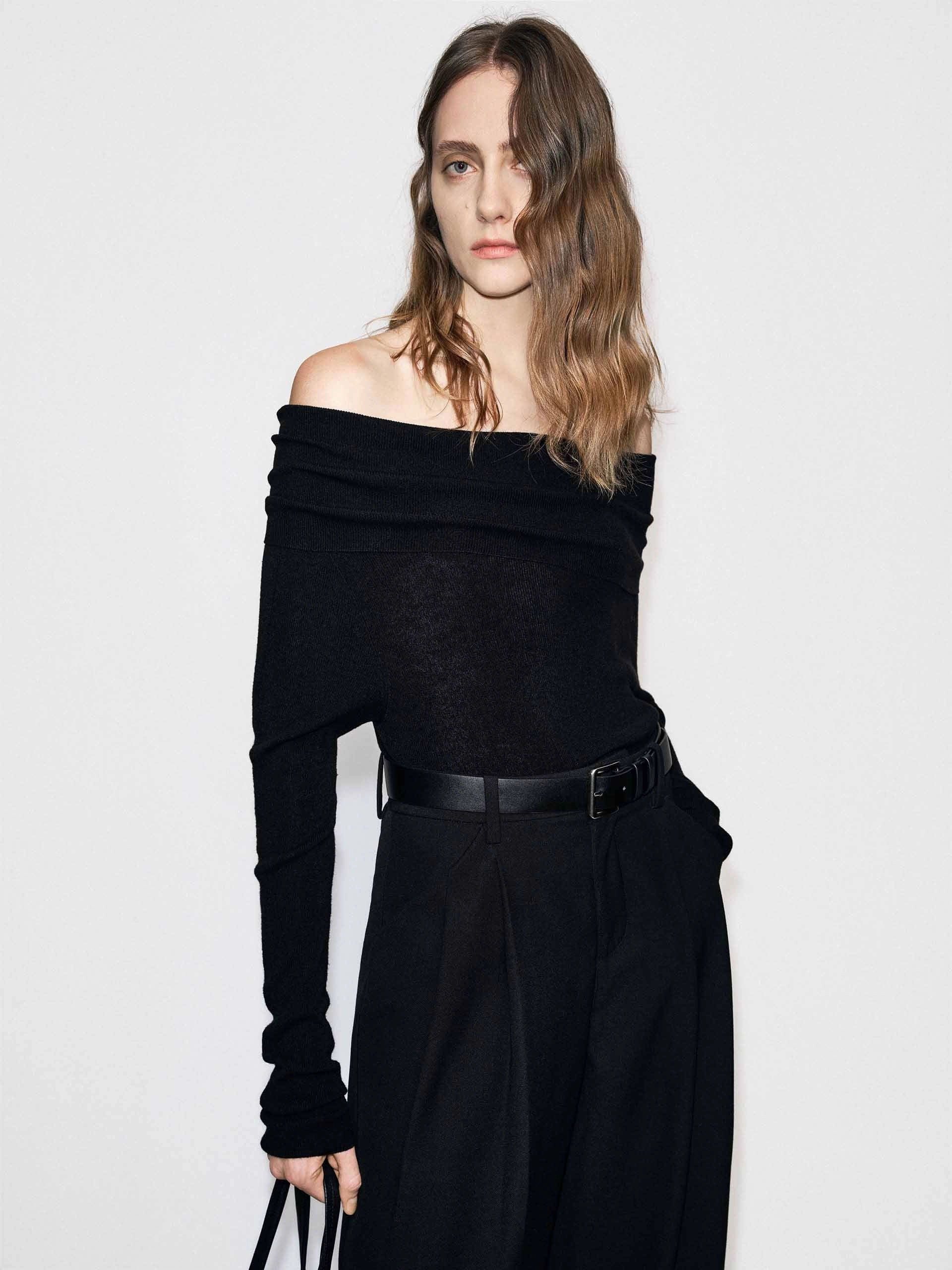 Off-shoulder Fitted Knit Top Cozy Layer Soft touch finish