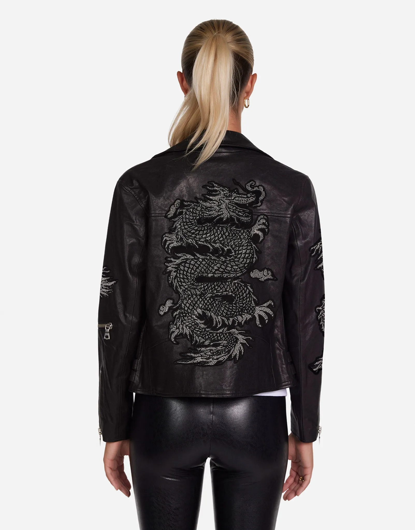 Posey Vintage Stud Dragon wrinkle - resistant