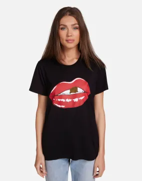 Casual Comfort Look Bold colors Wolf Flirty Lip