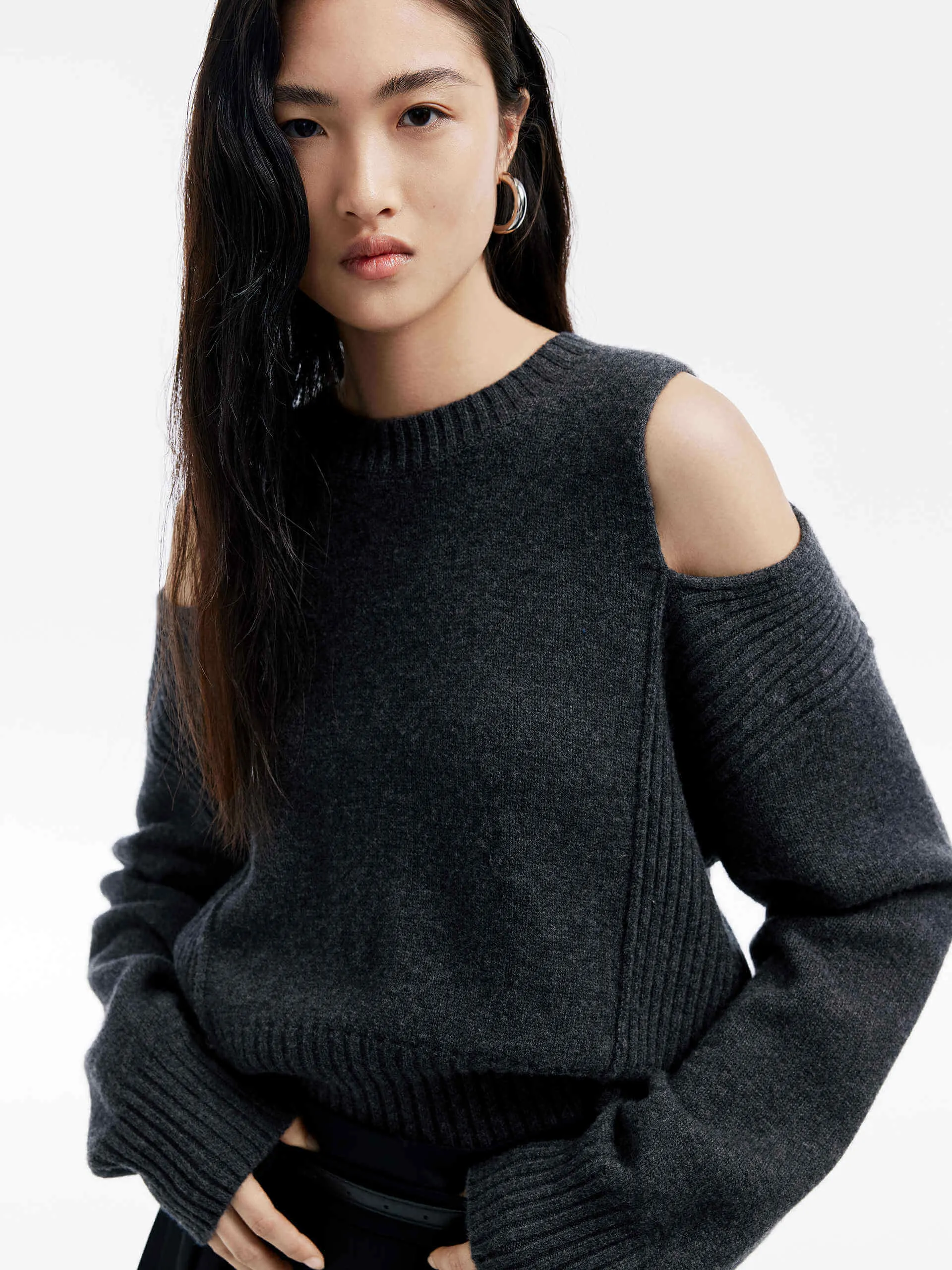 Cut Shoulder Wool Sweater Trendy Wardrobe Comfy Winter Wear