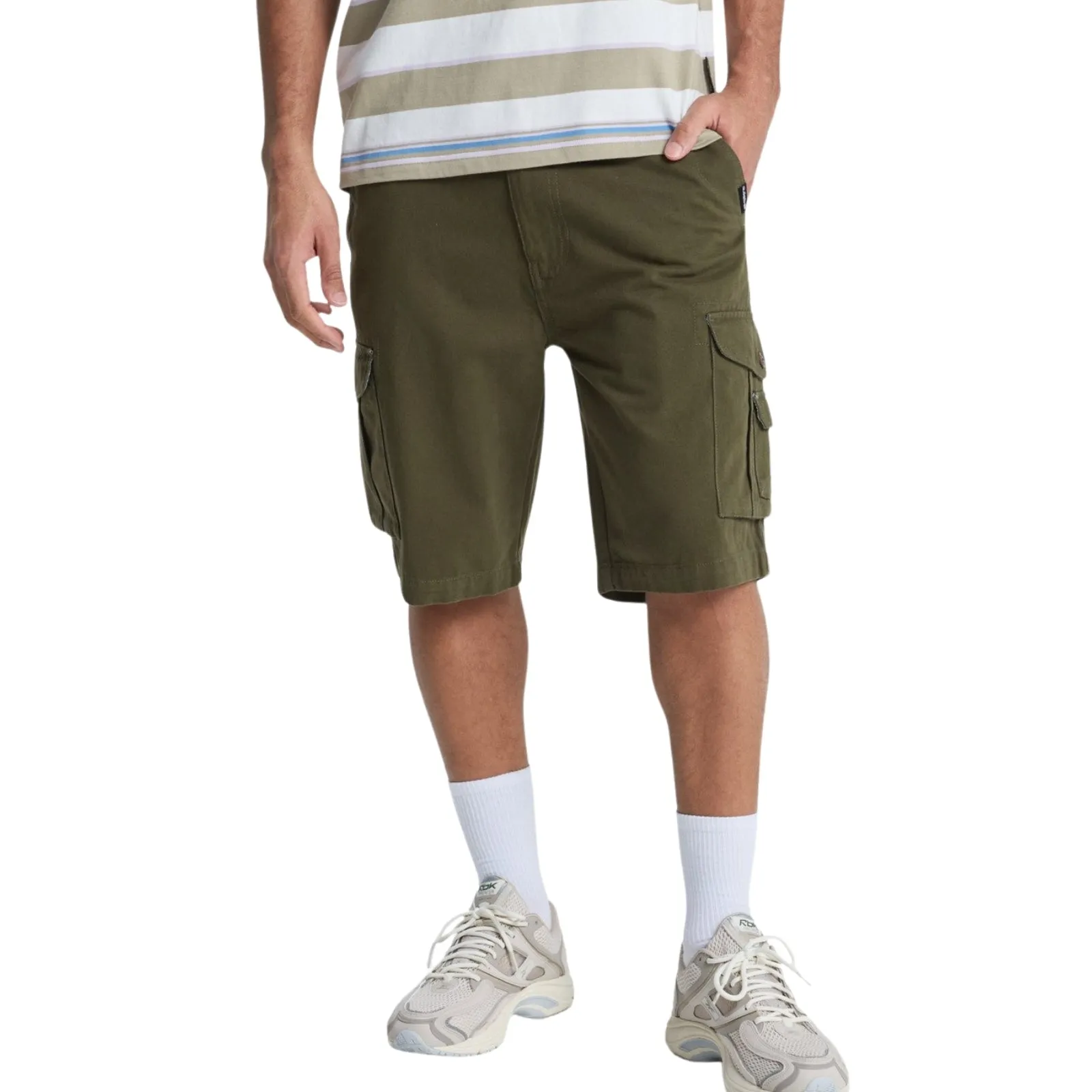Quiksilver Mens Crucial Battle Cargo Shorts long-lasting quality Adjustable Drawcord