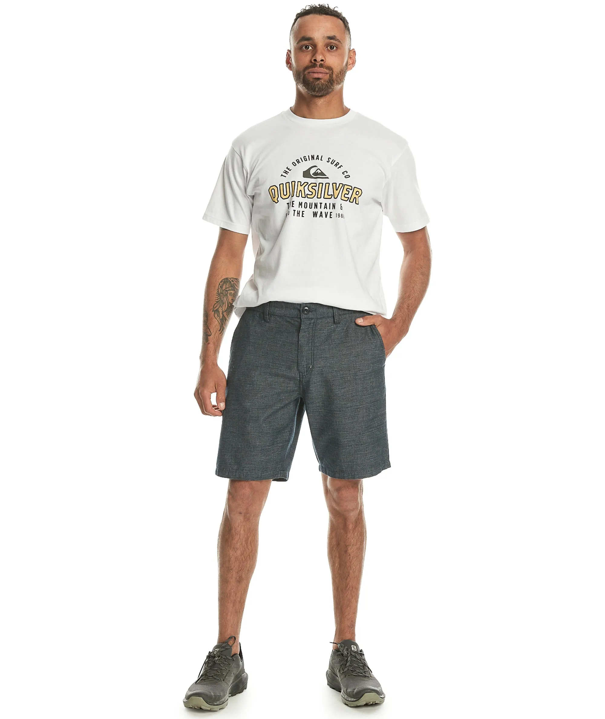 Fitted Design Temperature Regulating Fibers Quiksilver Mens Davis Cotton Chino Walkshorts