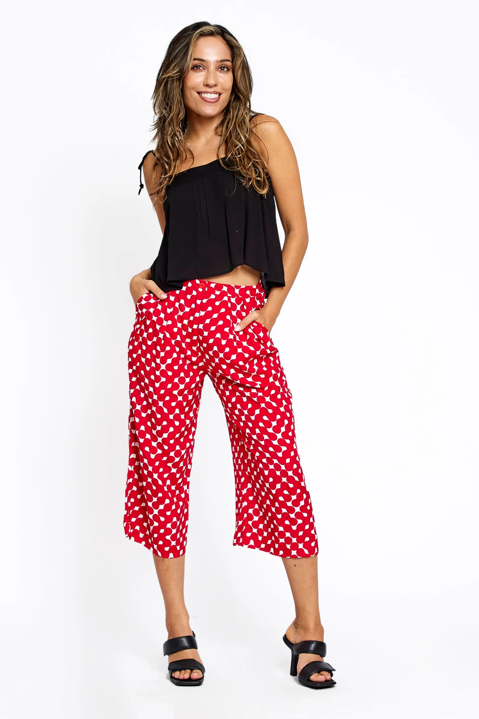 SOUND PANTS Simple Outfit Draped Silhouette