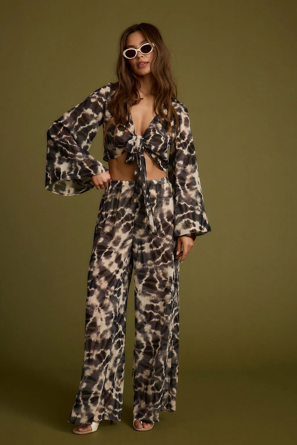 Rosario Tie Dye Wrap Top Gym room