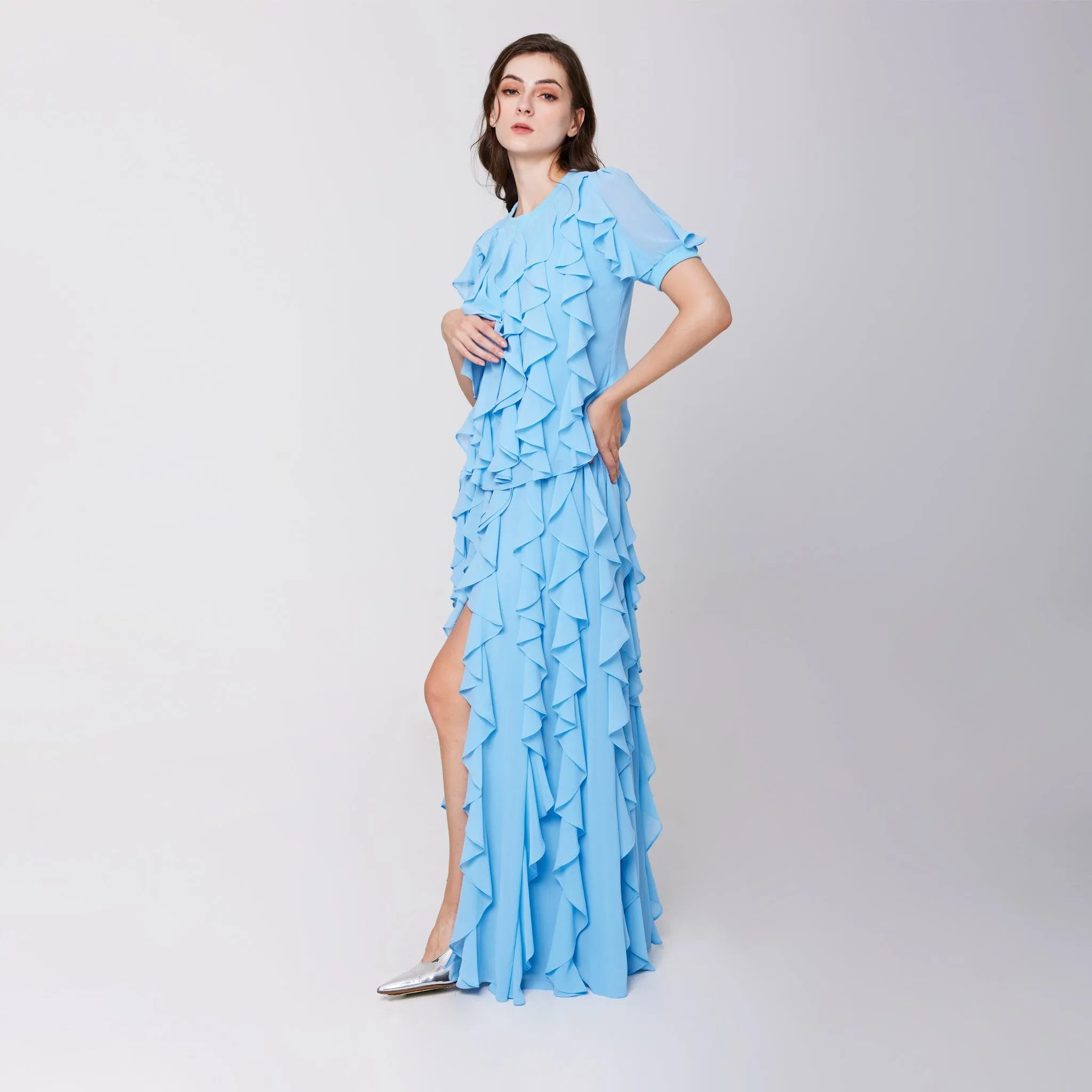 Maximalist look Ruffled Slit Skirt