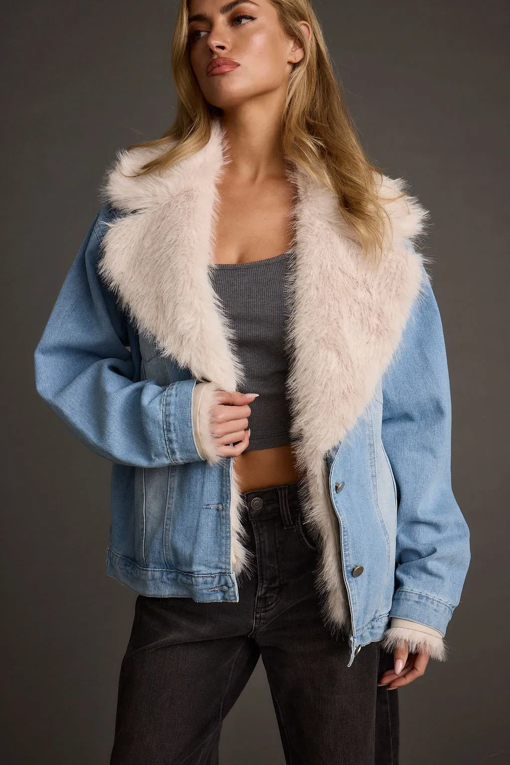 Mild Weather Layer MagneticClosureSystem Rylee Denim Jacket with Faux Fur Trim