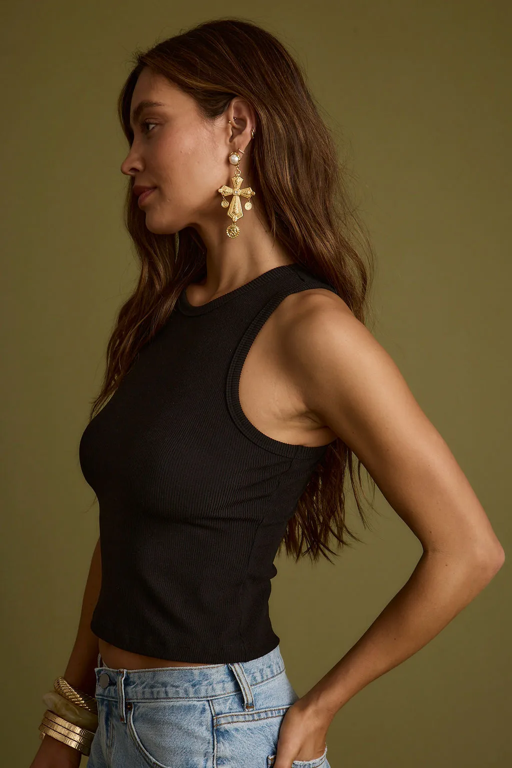 Sarrah Black Ribbed Tank Multipurpose Layering Piece
