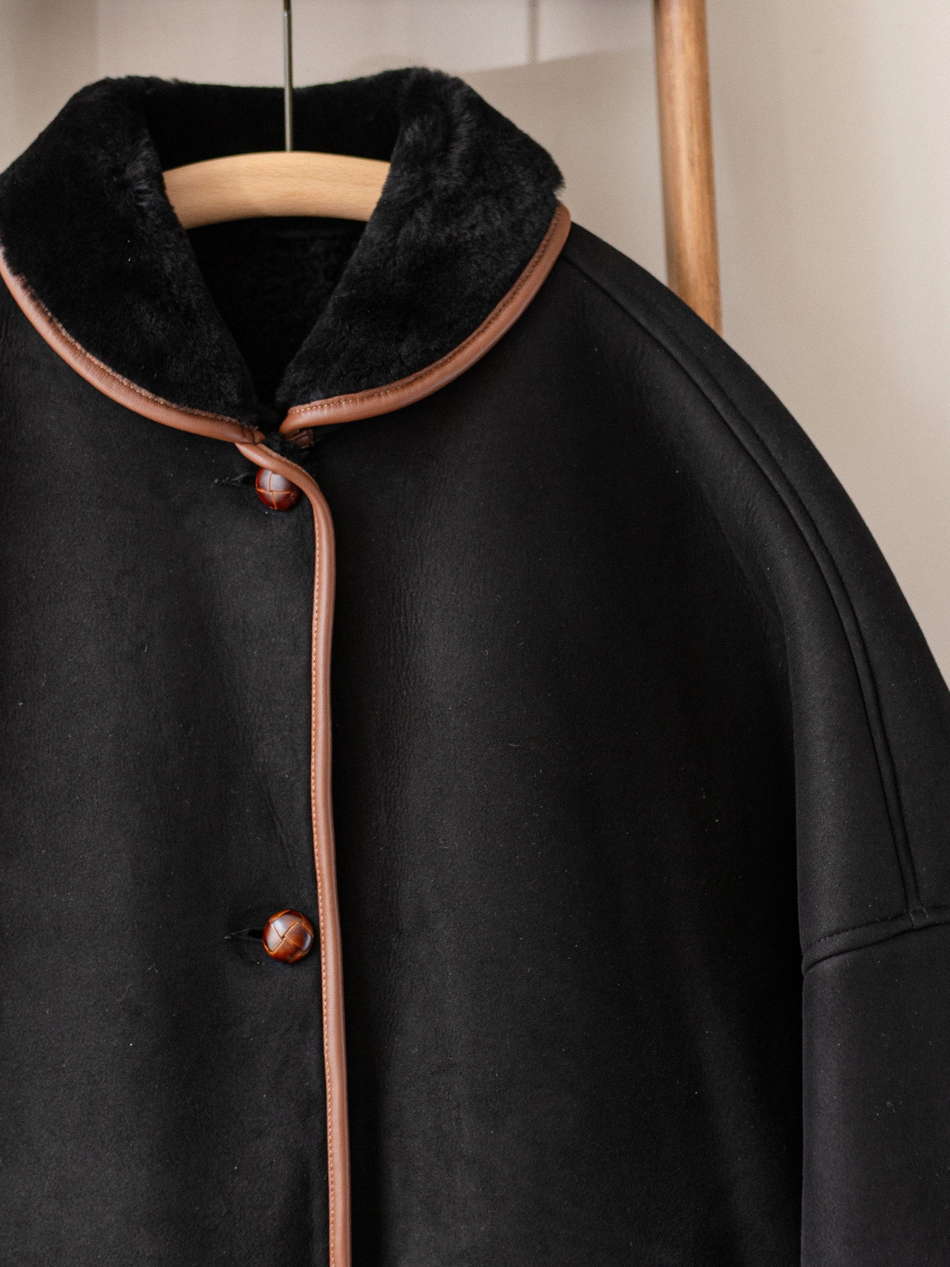 Aramid Fiber Blend Sheepskin Reversible Poncho Coat / Black