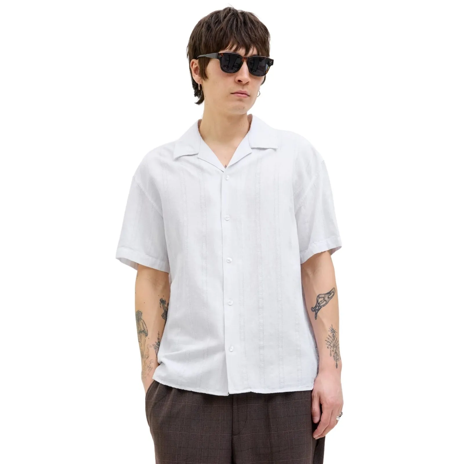 Jack & Jones Mens Loose Fit Resort Collar Short Sleeve Shirt Designer Touch Preppy Vibe