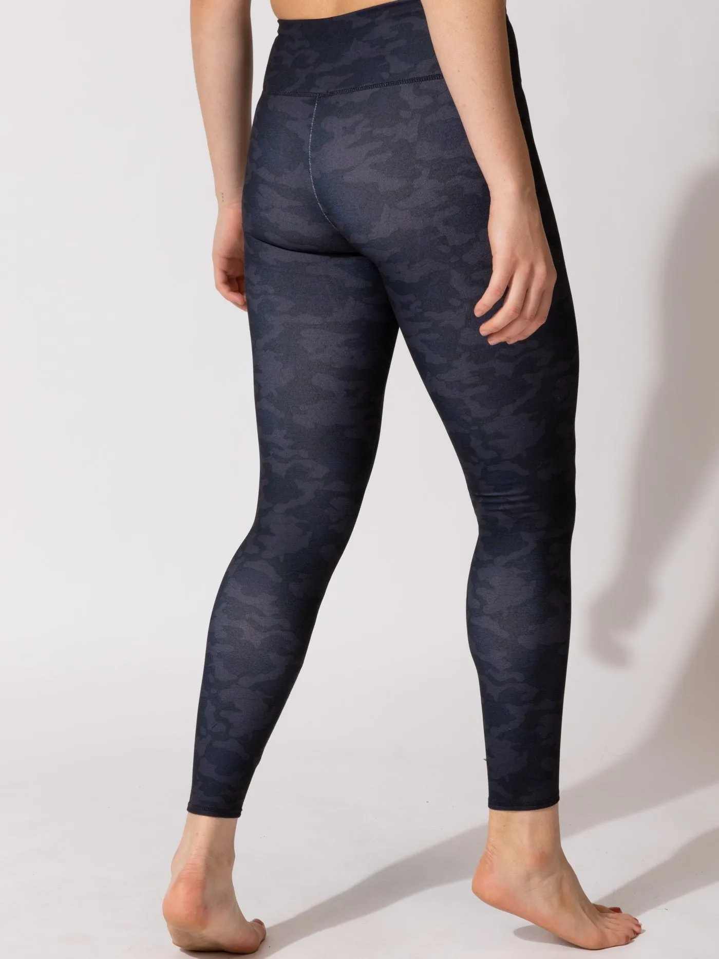 Wide waistband Indoor Ready Monica Camo Legging 28"